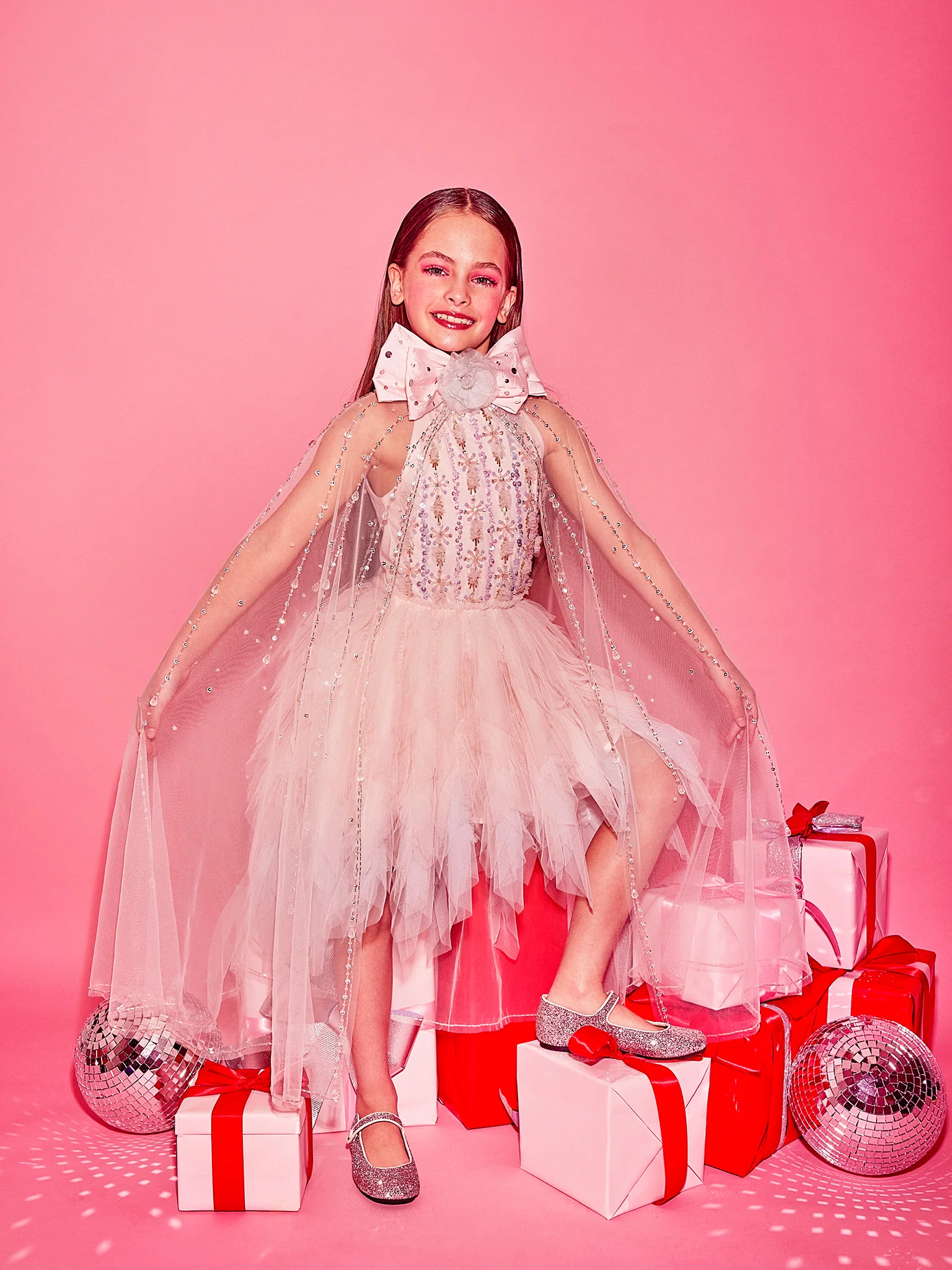 Sweet Allure Cape - Image 2